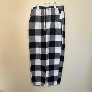 Old navy pajama bottoms